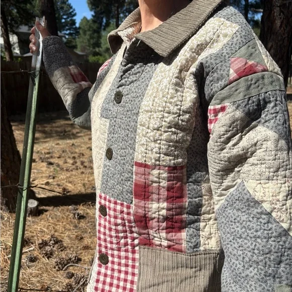 Quilted Women's Patchwork Utility Jacket - Picture 8 of 12
